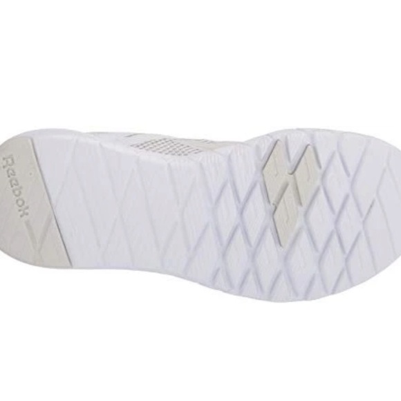 NEW IN BOX WHITE WOMENS REEBOK - Picture 5 of 5